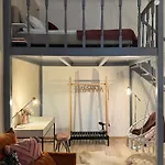 Stay At Liz Budapest Central